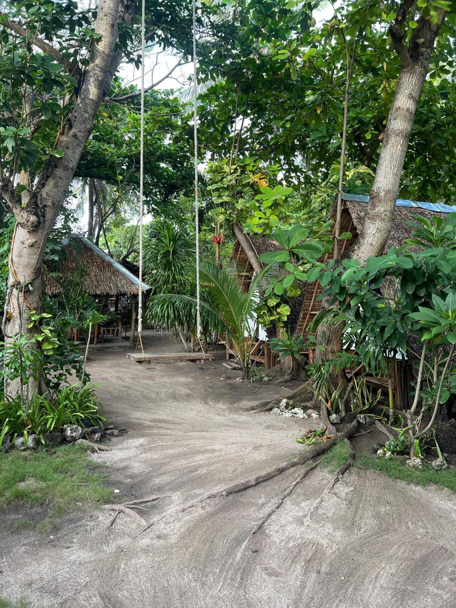 Georgia'S Neverland Hostel Malapascua ö Exteriör bild